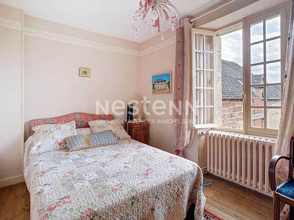 Maison d'habitation et deux granges à vendre à Saint Aulaire - 3 chambres - 1 sde - Deux puits