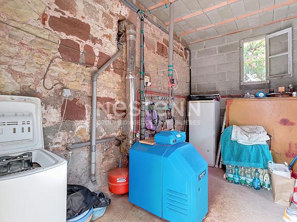 Maison d'habitation et deux granges à vendre à Saint Aulaire - 3 chambres - 1 sde - Deux puits