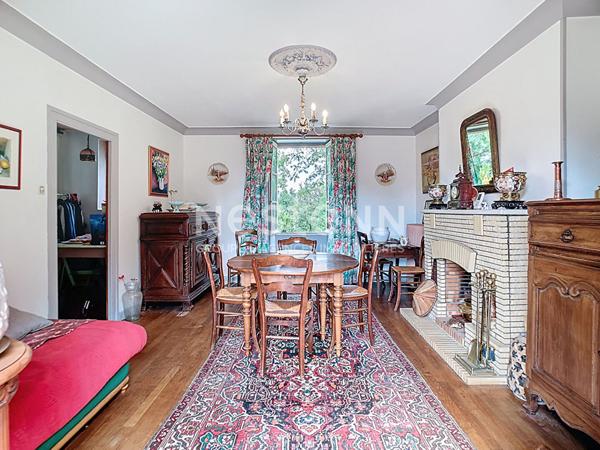 Maison d'habitation et deux granges à vendre à Saint Aulaire - 3 chambres - 1 sde - Deux puits