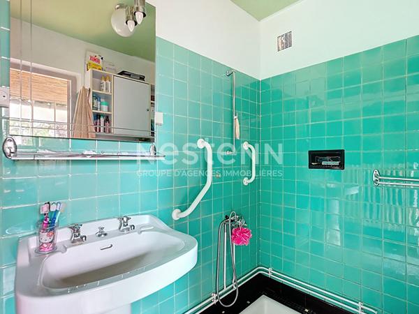 Maison d'habitation et deux granges à vendre à Saint Aulaire - 3 chambres - 1 sde - Deux puits