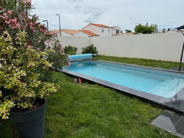 Saint-Xandre (17138) MAISON DE 4 CHAMBRES PISCINE