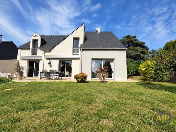 Maison à vendre Orvault - 7 pièces, 167m² avec 5 chambre(s) à 535 000€ - AJP Immobilier Sautron
