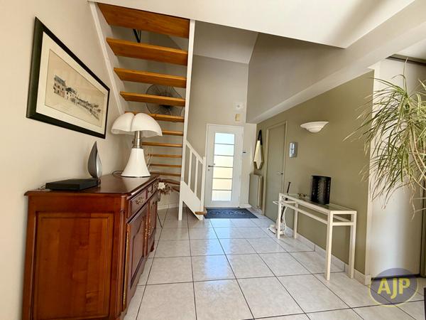 Maison à vendre Orvault - 7 pièces, 167m² avec 5 chambre(s) à 535 000€ - AJP Immobilier Sautron