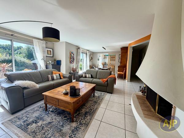 Maison à vendre Orvault - 7 pièces, 167m² avec 5 chambre(s) à 535 000€ - AJP Immobilier Sautron