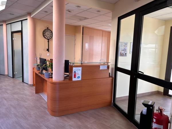 Bureaux à vendre à Genillé dans l'Indre-et-Loire (37460), ref : 37089/2023/02 Bureaux à vendre à Genillé dans l'Indre-et-Loire (37460), ref : 37089/2023/02