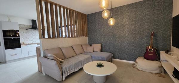 A VENDRE NARROSSE CONTEMPORAINE 3 CHAMBRES + PISCINE + GARAGE