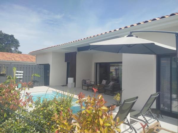 A VENDRE NARROSSE CONTEMPORAINE 3 CHAMBRES + PISCINE + GARAGE