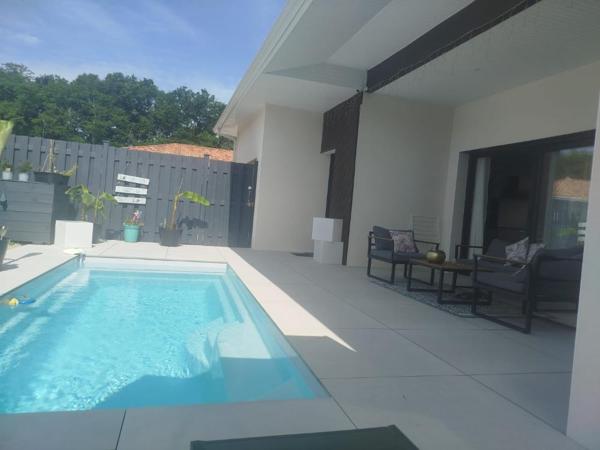 A VENDRE NARROSSE CONTEMPORAINE 3 CHAMBRES + PISCINE + GARAGE