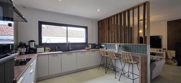 A VENDRE NARROSSE CONTEMPORAINE 3 CHAMBRES + PISCINE + GARAGE