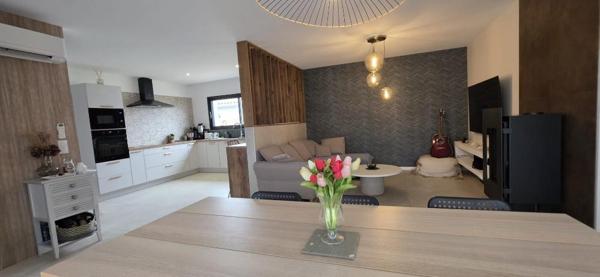 A VENDRE NARROSSE CONTEMPORAINE 3 CHAMBRES + PISCINE + GARAGE