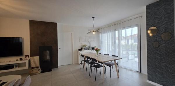 A VENDRE NARROSSE CONTEMPORAINE 3 CHAMBRES + PISCINE + GARAGE