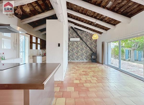 Maison de charme à vendre à Puyricard, Aix-en-Provence - 6 pièces, piscine, grand terrain