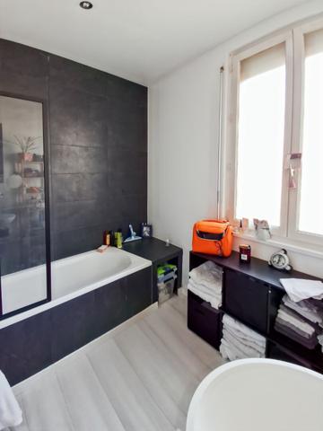 Maison Suresnes 6 pièce(s) 168.21 m2 - 4 chambres