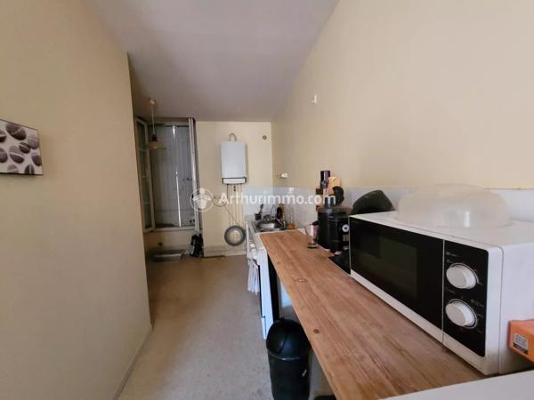 Vente Immeuble 8 pièces 180 m2 à Saint-Jean-d'Angély