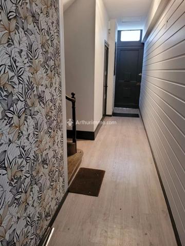 Vente Immeuble 8 pièces 180 m2 à Saint-Jean-d'Angély