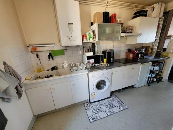 Vente Immeuble 8 pièces 180 m2 à Saint-Jean-d'Angély