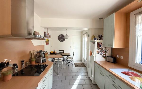 Maison à vendre    7 pièces • 166 m2 Le Plessis-Trévise