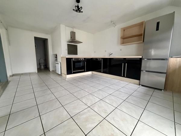 Immeuble de rapport 5 lots loués – 31 200 €/an – 255 000 €