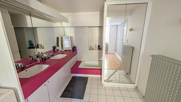 La Milesse (72650) Propriété de campagne avec étangs