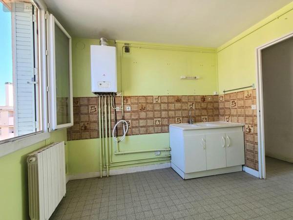 Appartement à vendre à Pierrelatte dans la Drôme (26700), ref : 26060-833