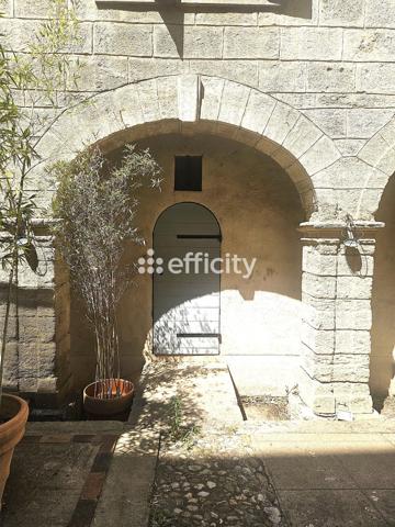 Appartement
         2 pièces
        - 49 m² 260 000 € *