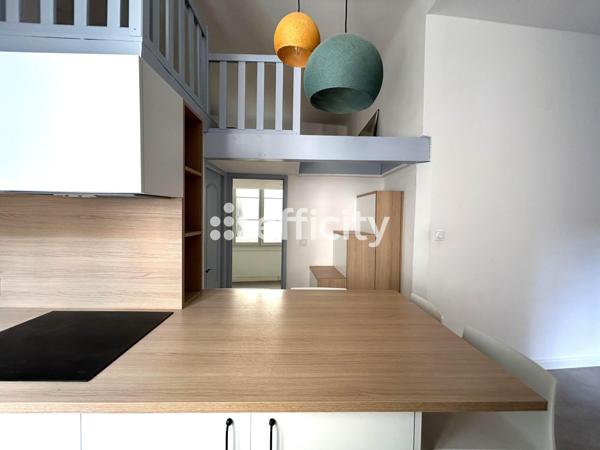 Appartement
         2 pièces
        - 49 m² 260 000 € *