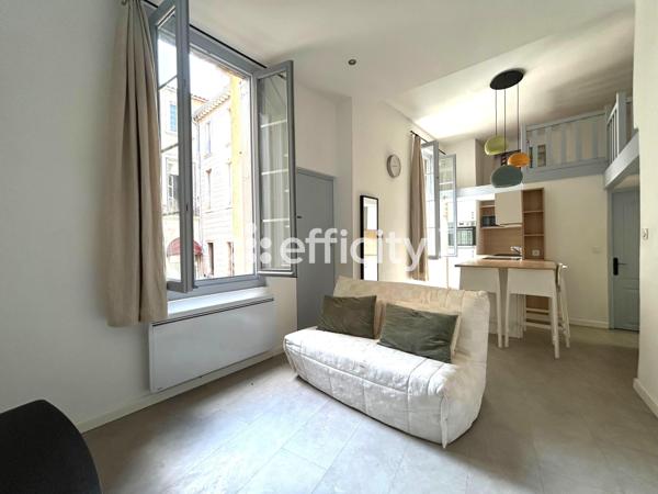 Appartement
         2 pièces
        - 49 m² 260 000 € *