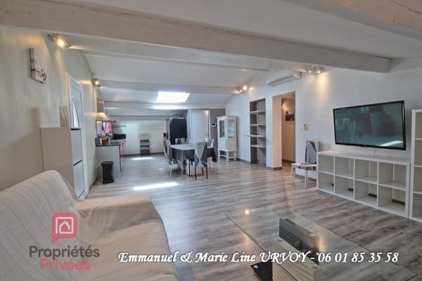 15 Kms de Saint Rémy de Provence- Secteur Montagnette - Propriété 323 m² avec plus de 2ha de terrain