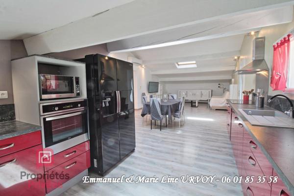 15 Kms de Saint Rémy de Provence- Secteur Montagnette - Propriété 323 m² avec plus de 2ha de terrain