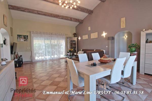 15 Kms de Saint Rémy de Provence- Secteur Montagnette - Propriété 323 m² avec plus de 2ha de terrain