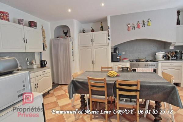 15 Kms de Saint Rémy de Provence- Secteur Montagnette - Propriété 323 m² avec plus de 2ha de terrain
