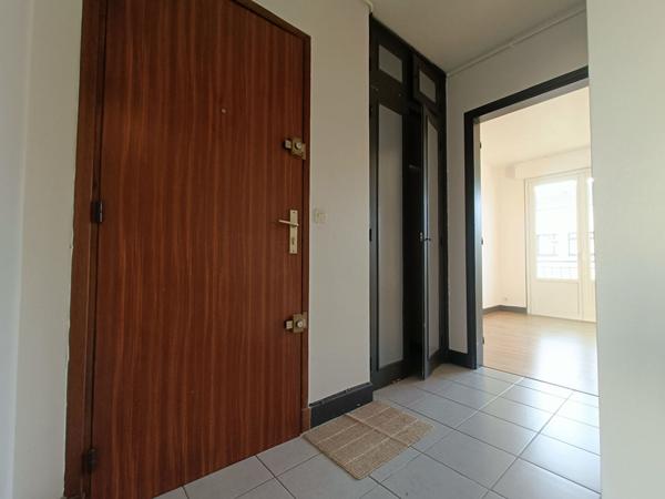 Appartement Tours avec balcon et terrasse