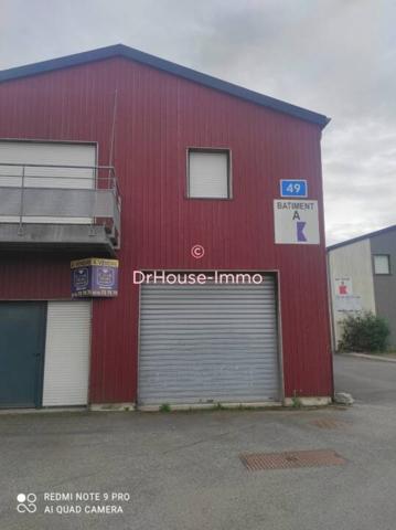 Parking / Box à vendre de 140 m²