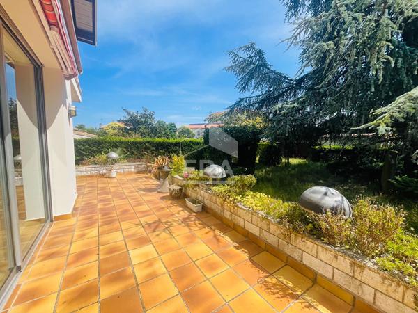 MERIGNAC PARC BOURRAN - Appartement T3 de 85m² avec terrasse et jardinet - Faibles charges