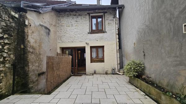 Location Maison de village 3 pièces 77 m2 à Morestel