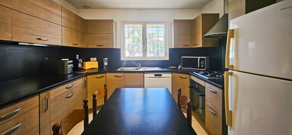 EYSINES BOURG - Maison 100 m² de plain pied + grand garage 18m² - 4 chambres - jardin