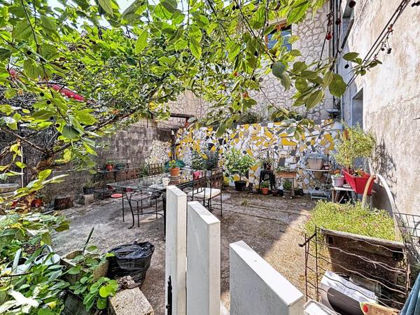 Maison 155 000 € Vayres 4 p 109 m² DPE D