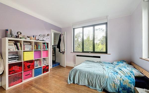 Maison à vendre    7 pièces •  Suresnes