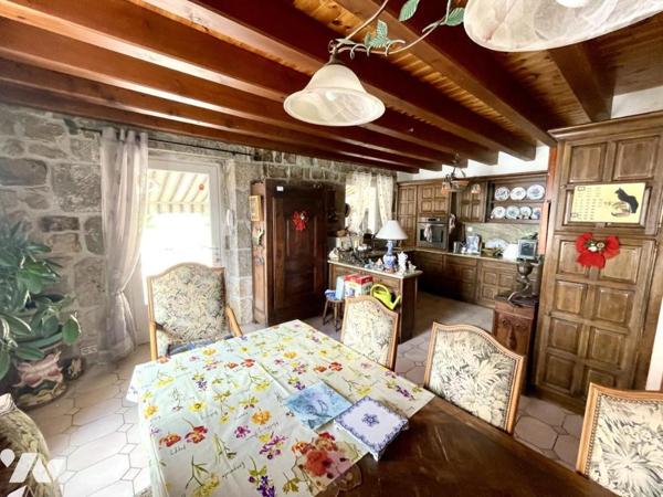 Propriété d’Exception au Pied de la Tour d’Apcher – Lozère (48200)