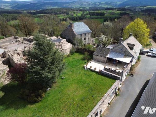Propriété d’Exception au Pied de la Tour d’Apcher – Lozère (48200)