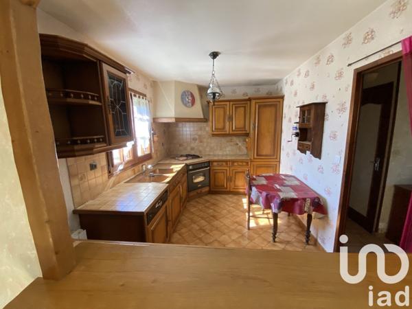 Maison traditionnelle 4 pièces de 85 m² à Breteuil (27160)