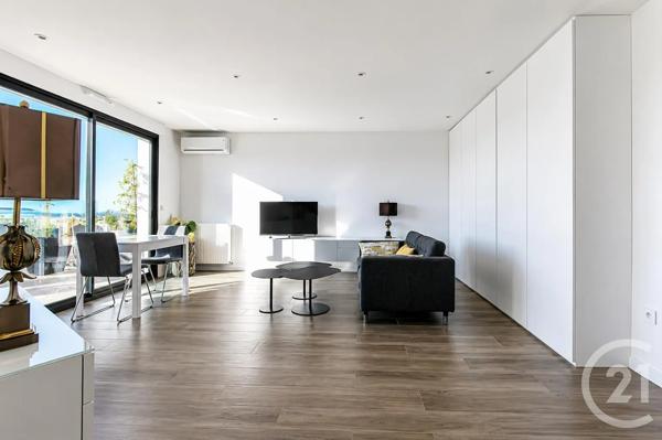 Appartement F3 à vendre  3 pièces - 66,80 m 2   ST MAUR DES FOSSES  - 94
