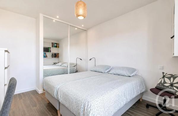Appartement F3 à vendre  3 pièces - 66,80 m 2   ST MAUR DES FOSSES  - 94