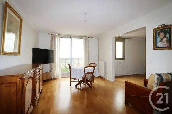 Appartement F3 à vendre  3 pièces - 66,80 m 2   ST MAUR DES FOSSES  - 94