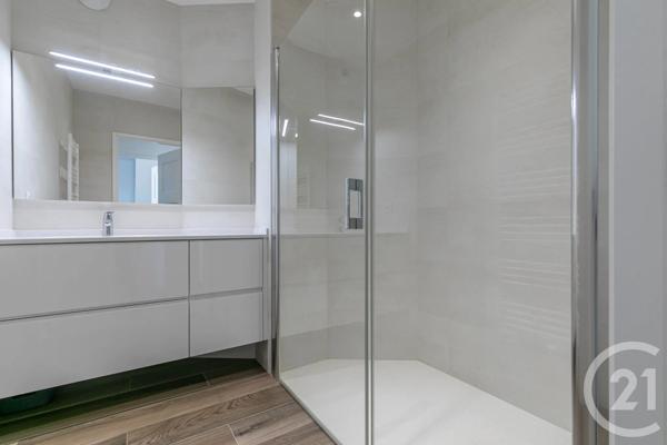 Appartement F3 à vendre  3 pièces - 66,80 m 2   ST MAUR DES FOSSES  - 94