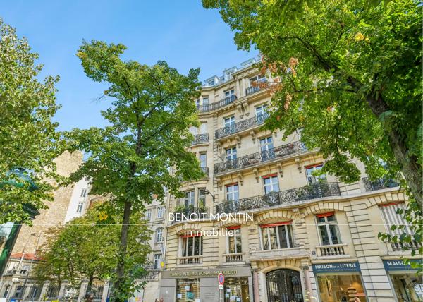 Appartement
         5 pièces
        - 153 m² Bien prestige 2 400 000 € *