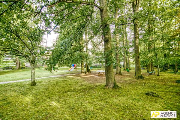 Versailles Clagny Appartement 86.74 m² carrez situé au 2ème étage avec ascenseur, balcons filants, cave, box et parking en sous-sol €545 000 ** - Référence 25434