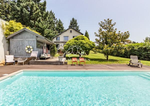 VENTE d’une Maison de famille 7 pièces (271,65 m²) à LIMONEST