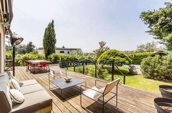 VENTE d’une Maison de famille 7 pièces (271,65 m²) à LIMONEST