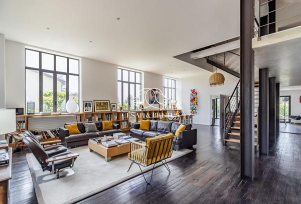VENTE d’une Maison de famille 7 pièces (271,65 m²) à LIMONEST